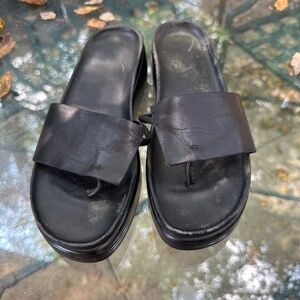 Donald Pliner Fifi Thong Sandals - Black - Size 9